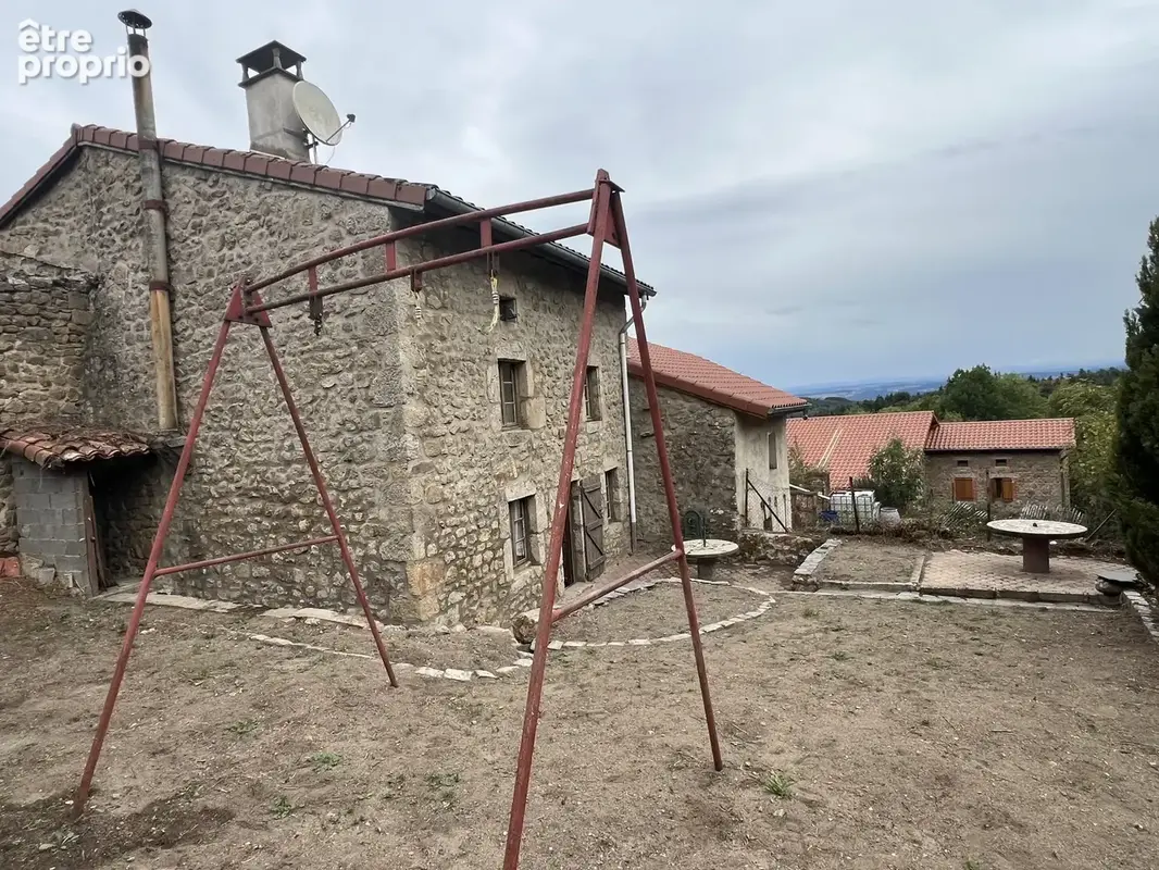 Ferme en pierre entièrement à rénover - photo 4