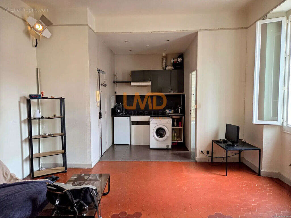 Appartement à MARSEILLE-4E