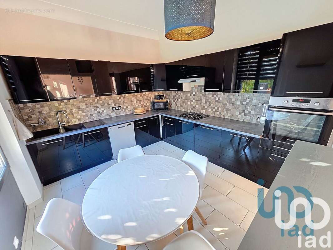 Photo 5 - Maison à ROMILLY-SUR-SEINE