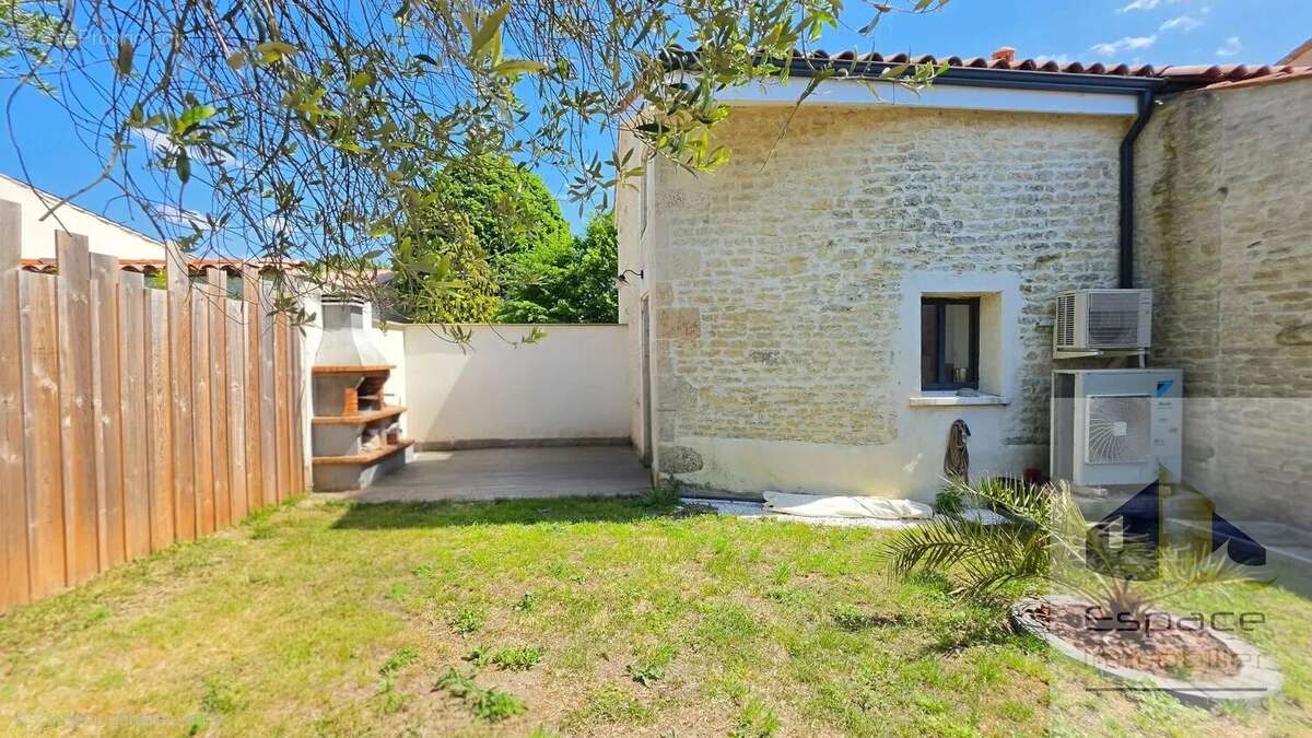 Maison à AIGREFEUILLE-D'AUNIS