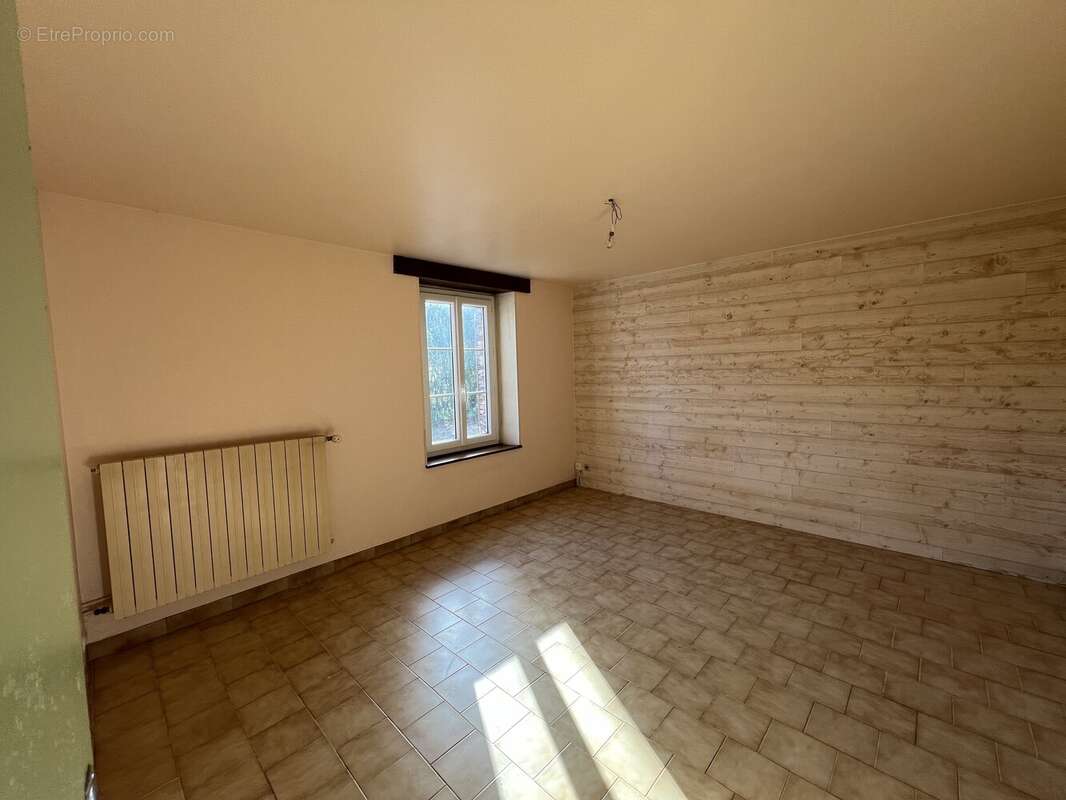 Maison à MOUTIERS-AU-PERCHE