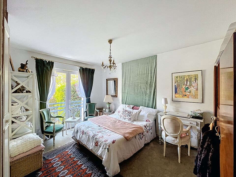 Appartement à CORBEIL-ESSONNES