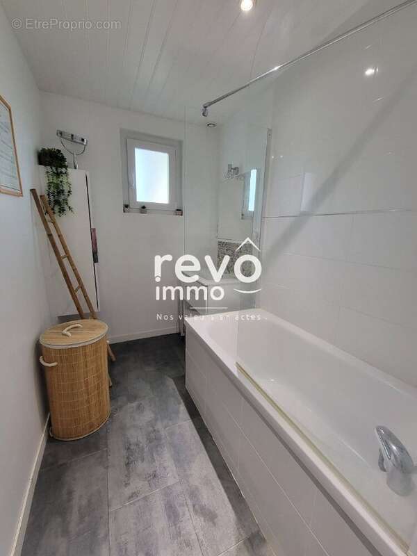 Maison à LA VARENNE