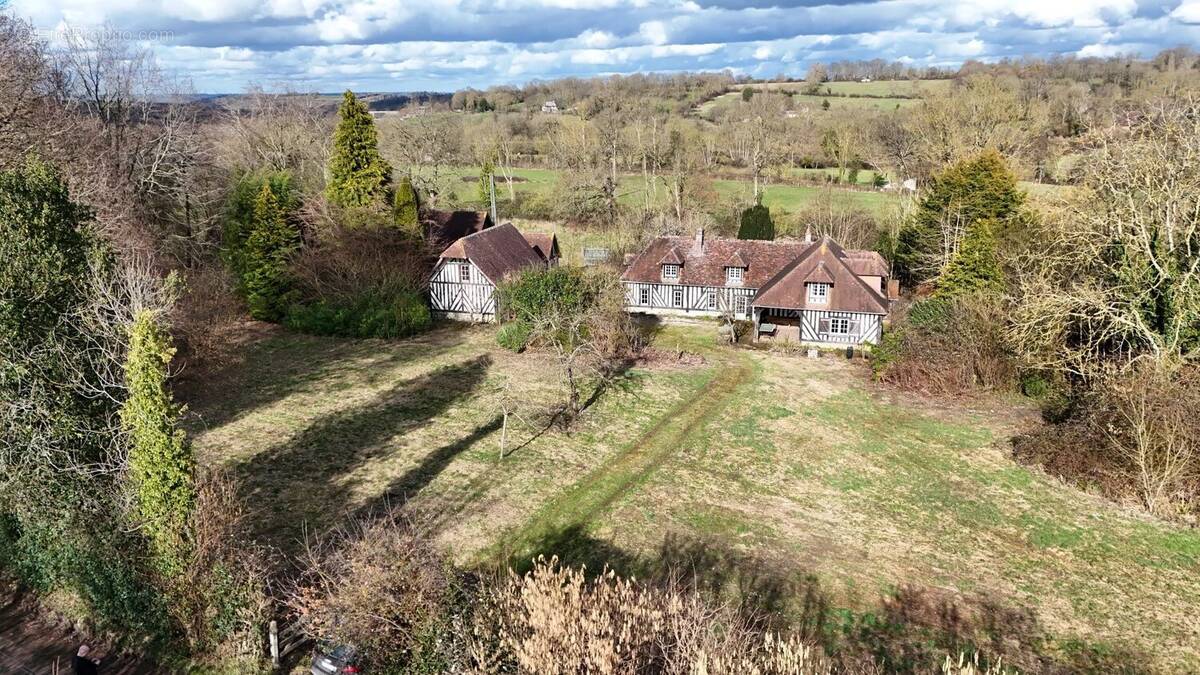 Maison à SAINT-GEORGES-EN-AUGE