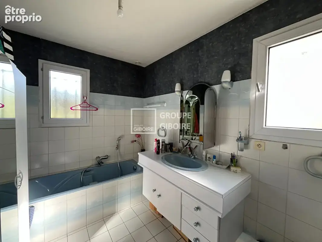 A vendre - agence giboire - maison type 7 123.47 m² habitables - 130.20m² au sol - cesson-sevigne - photo 7