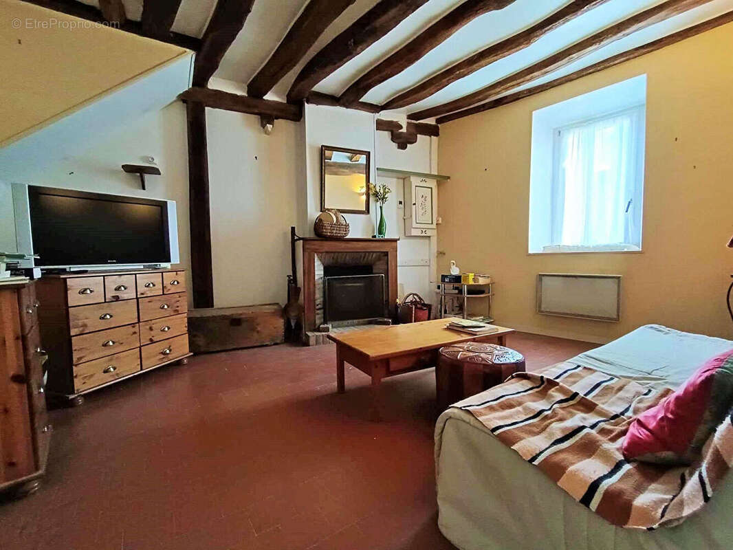 Maison à BAZOCHES-LES-GALLERANDES