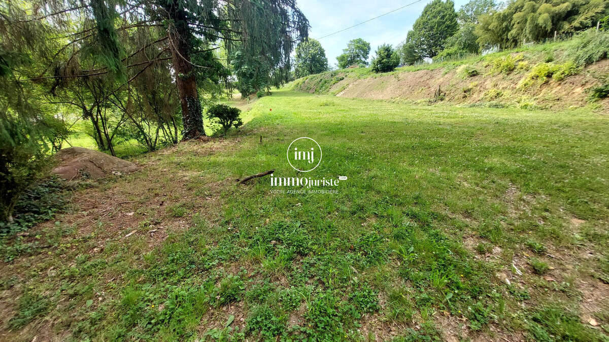Terrain à FEYTIAT