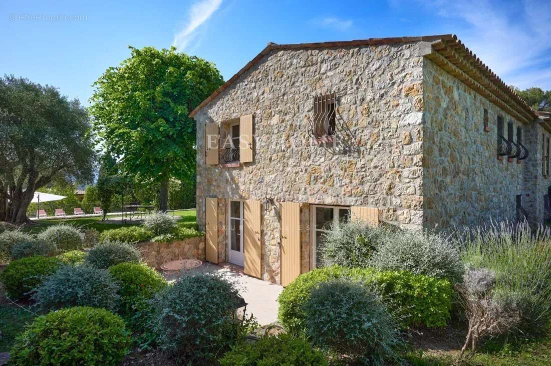 Maison à MOUGINS