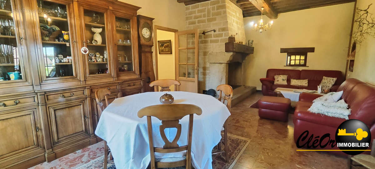 Maison à MOUTHIER-EN-BRESSE