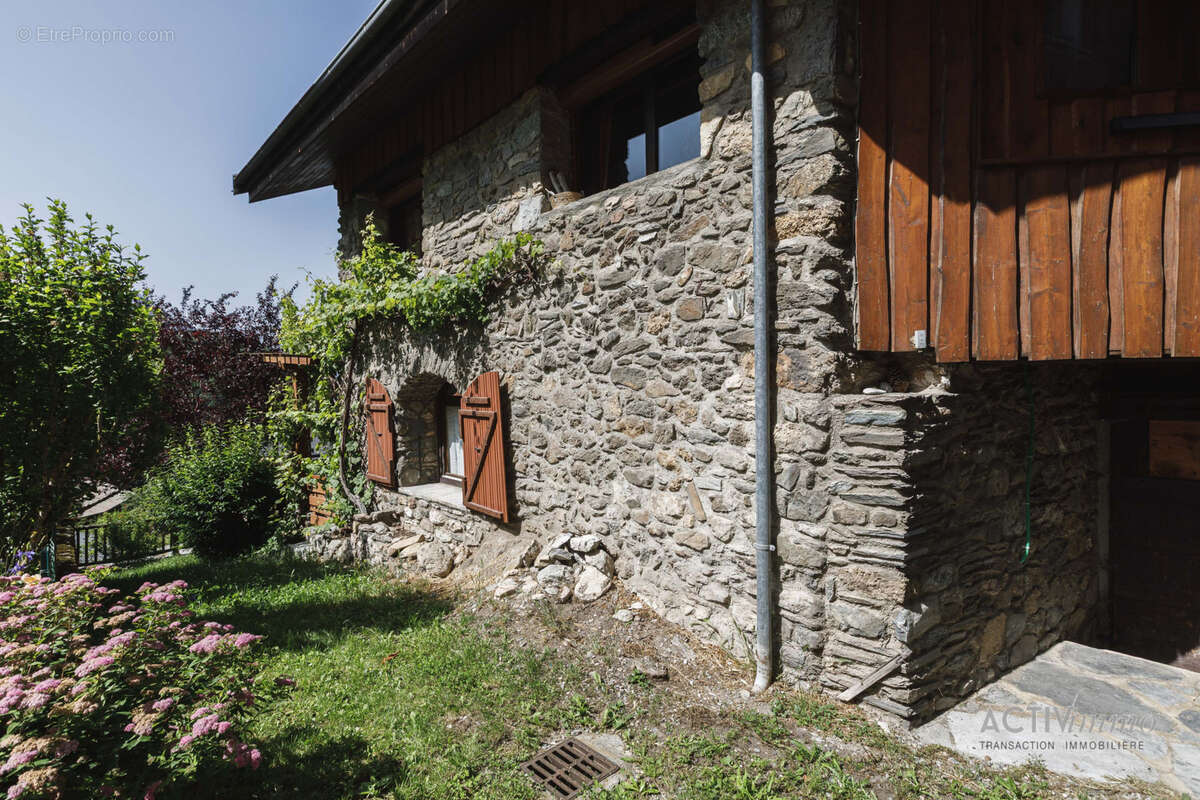 Maison à MOUTIERS