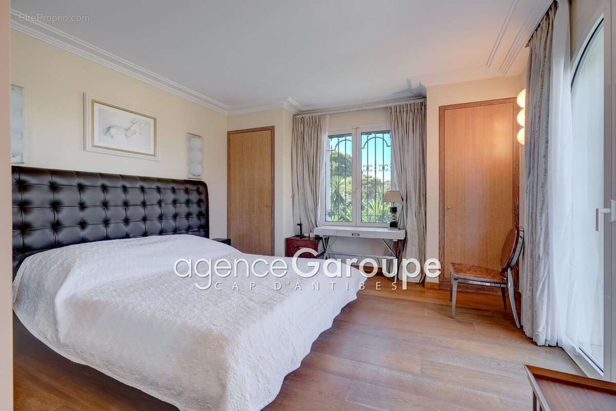 Maison 246 m² à Antibes  - photo 8