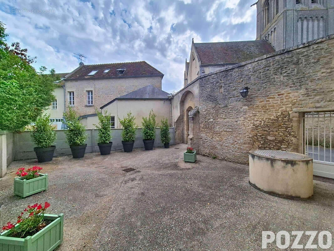 A Vendre Maison de Maître située à Douvres-la-Délivrande (14440) - photo 5