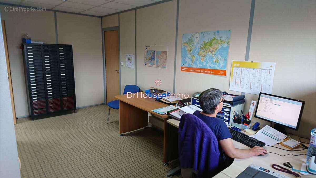 Commerce à SAINT-FLORENT-LE-VIEIL