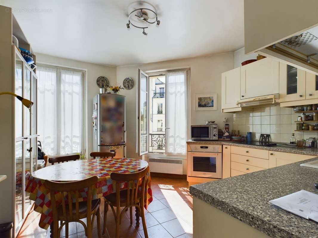 A quelques pas du coeur de Vincennes, beau duplex 5P de 115m2.  - photo 4