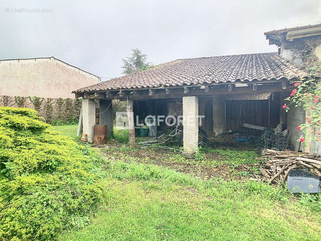 Maison à SAINT-GIRONS-D&#039;AIGUEVIVES