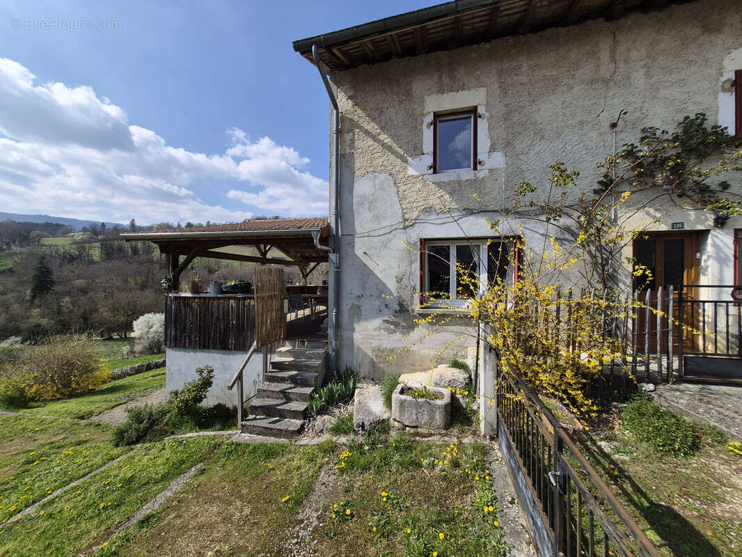Maison à LOMPNIEU
