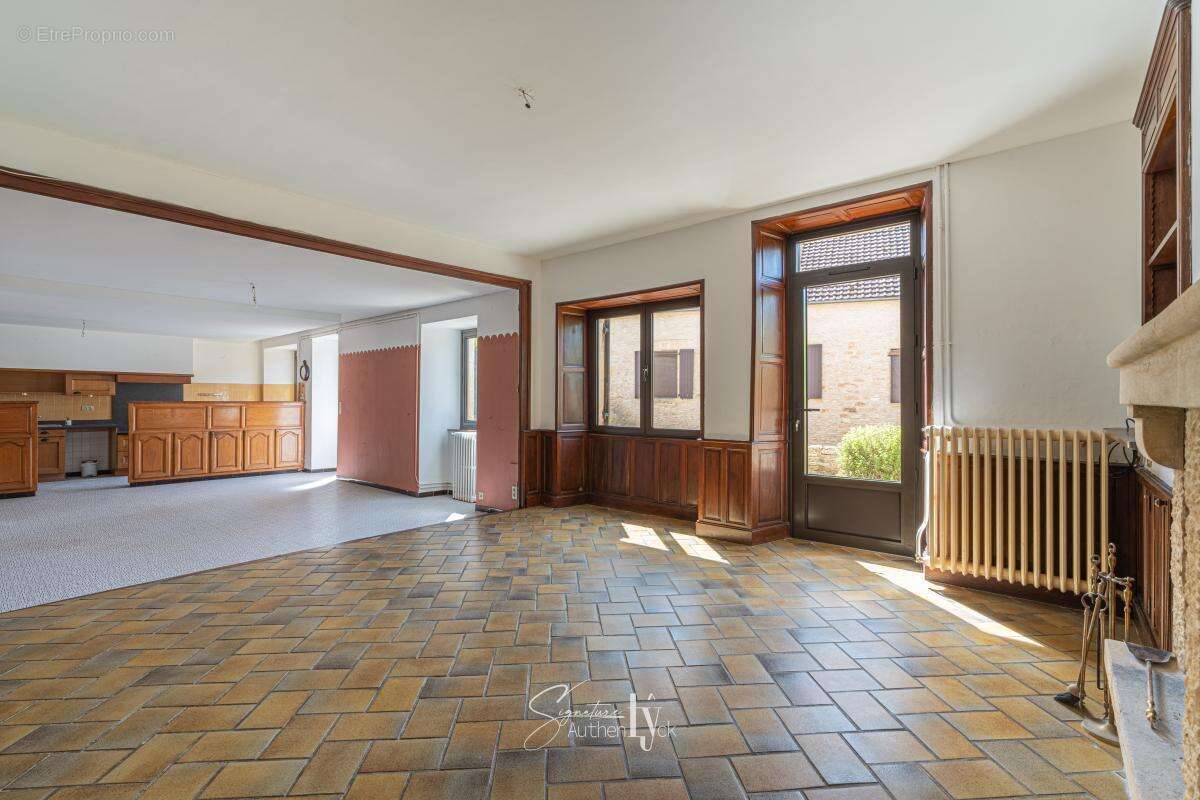 Maison 182 m² à Saint-Crepin-Et-Carlucet  - photo 4