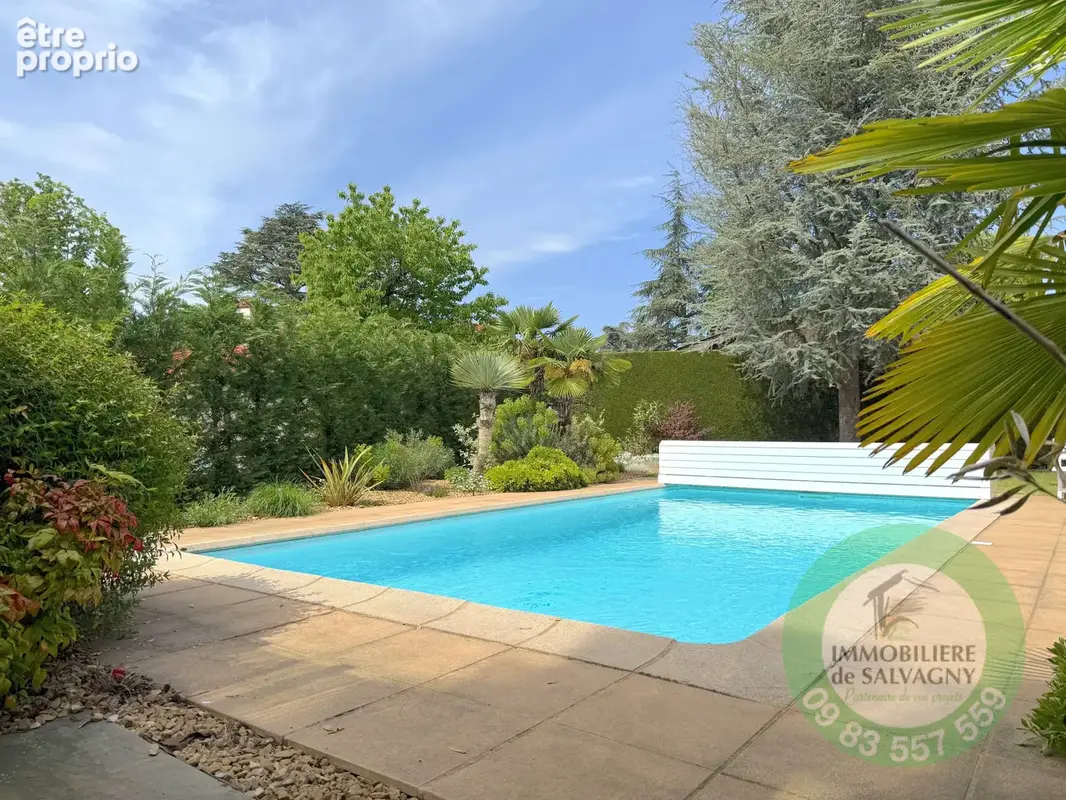 A vendre villa familiale en excellent état avec piscine chauffée - photo 2