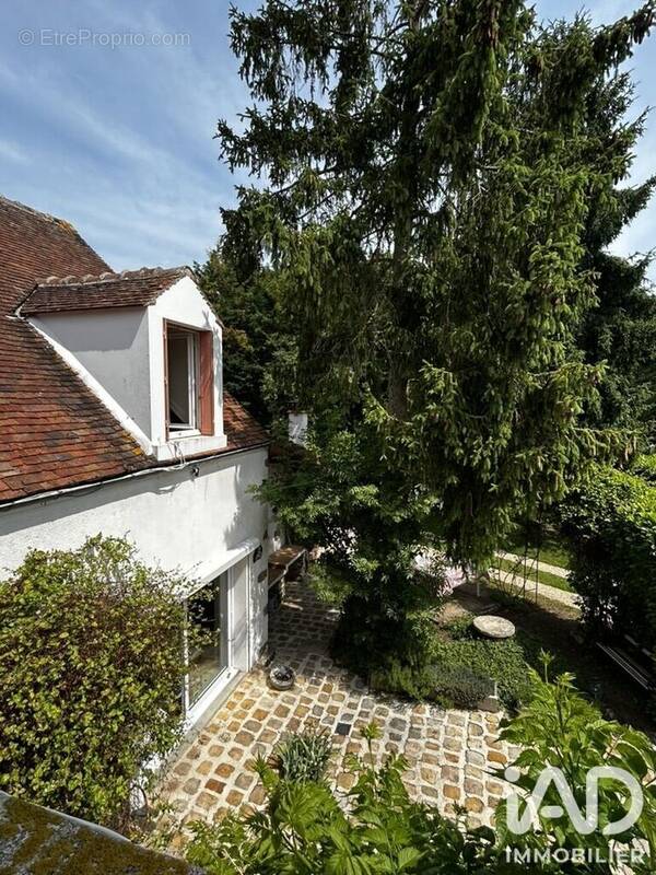 Photo 1 - Maison à VILLENEUVE-LES-BORDES