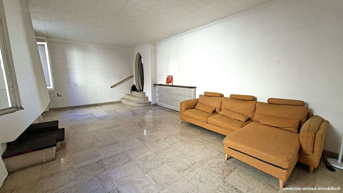 Maison à ROQUEMAURE