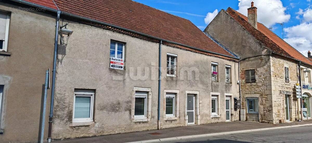 Appartement à CHAUSSIN