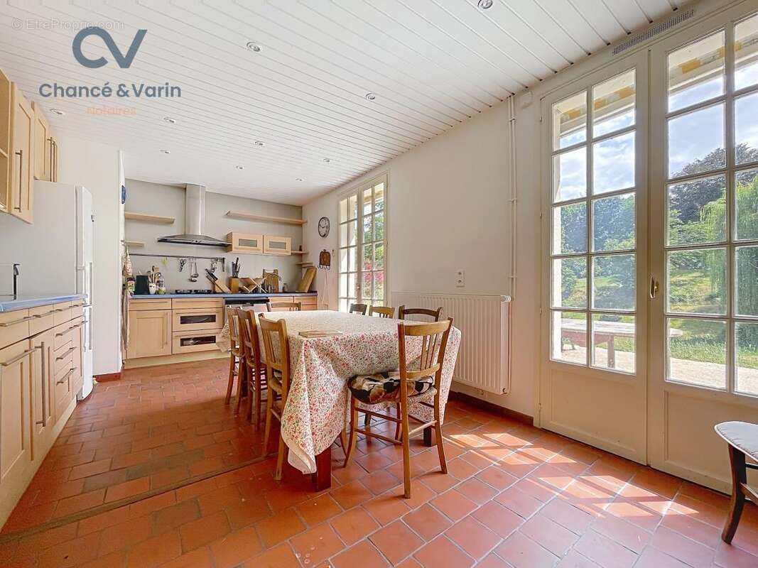 Maison 175 m² à Saint-Desir  - photo 4