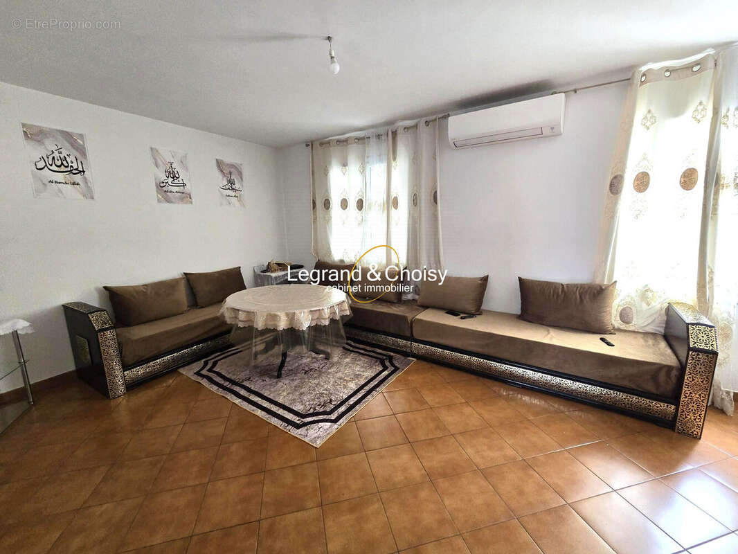 Maison à SAINTE-LIVRADE-SUR-LOT