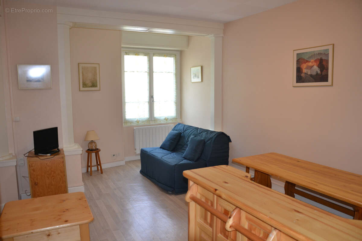 Spacieux studio de 35 m2 situé dans une belle résidence en centre-ville - photo 4