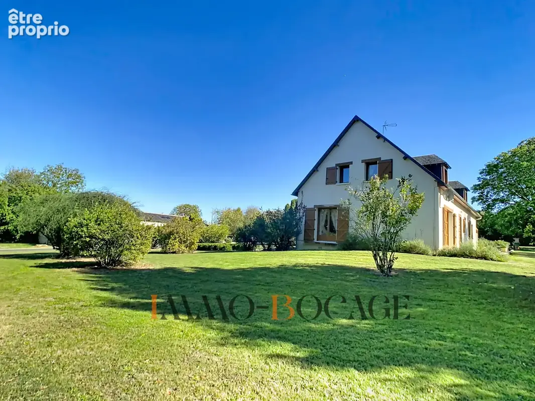 Vastes maison et dépendance sur 9000 m2 de terrain ! - photo 22