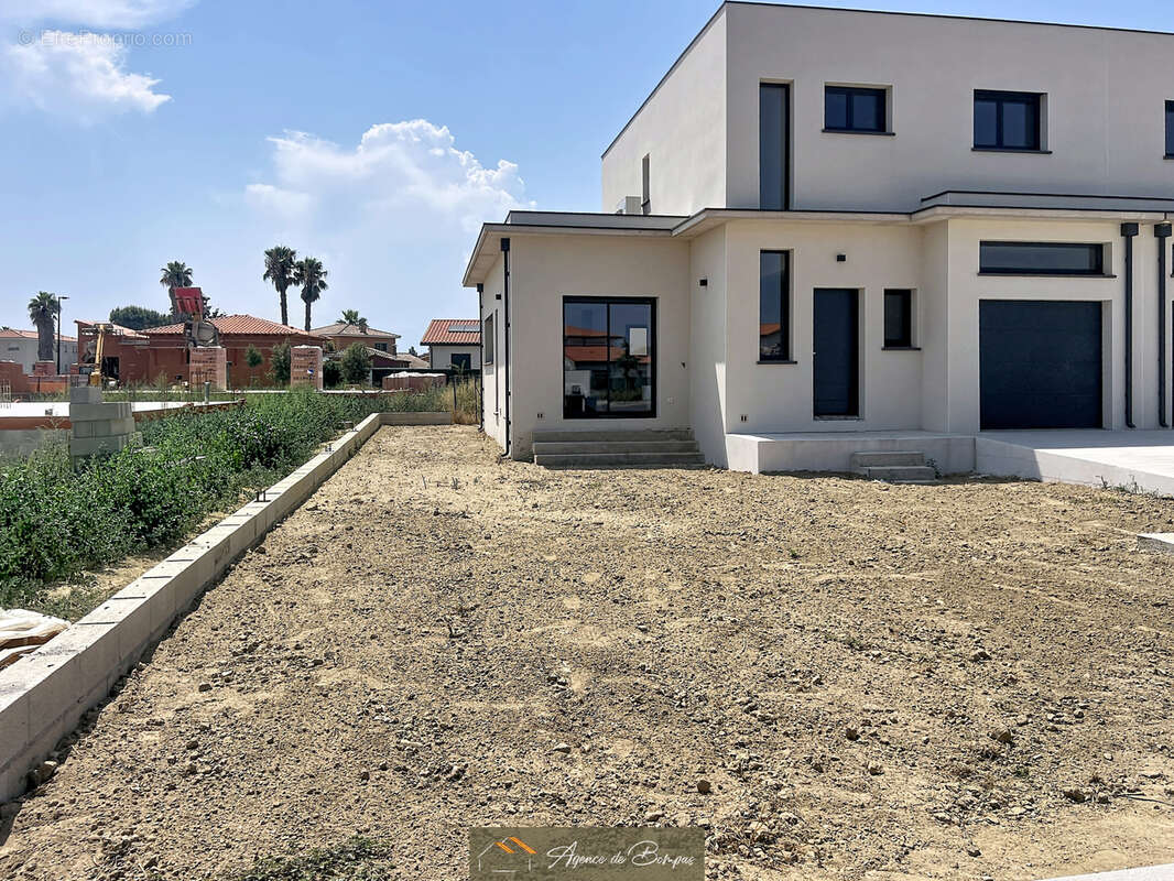 Secteur residentiel - villa 3 faces 123  m2 hbts  sur 356 m2 de terrain  - - photo 5