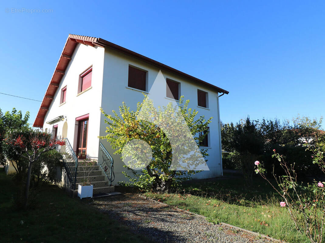 Maison à OURSBELILLE