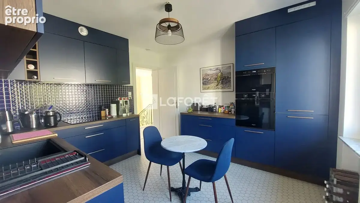 NOUVEAUTE SUR THIONVILLE : Spacieux 5 pièces 138 m2 dans maison avec sous-sol complet, garage et jardinet. - photo 7