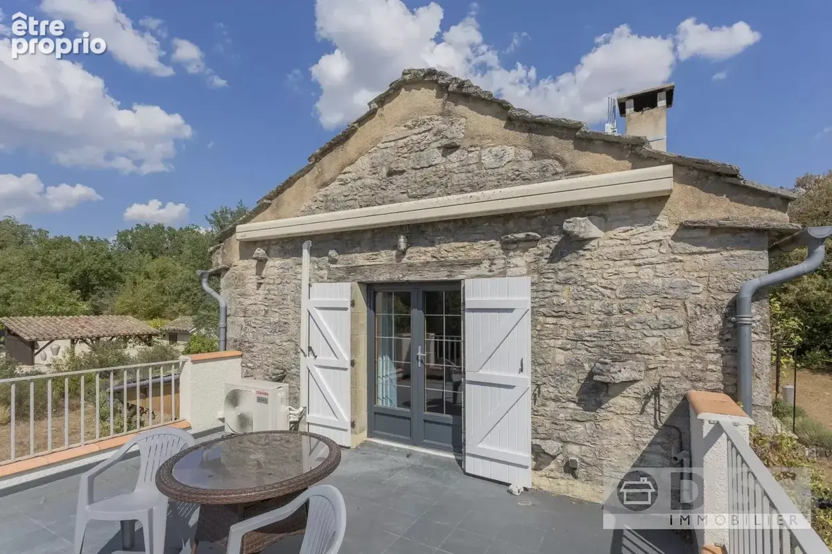 Belle et spacieuse propriété en pierre avec piscine et 3,8 hectares de terrain. - photo 19