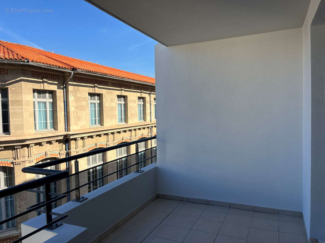 Appartement à MARSEILLE-7E