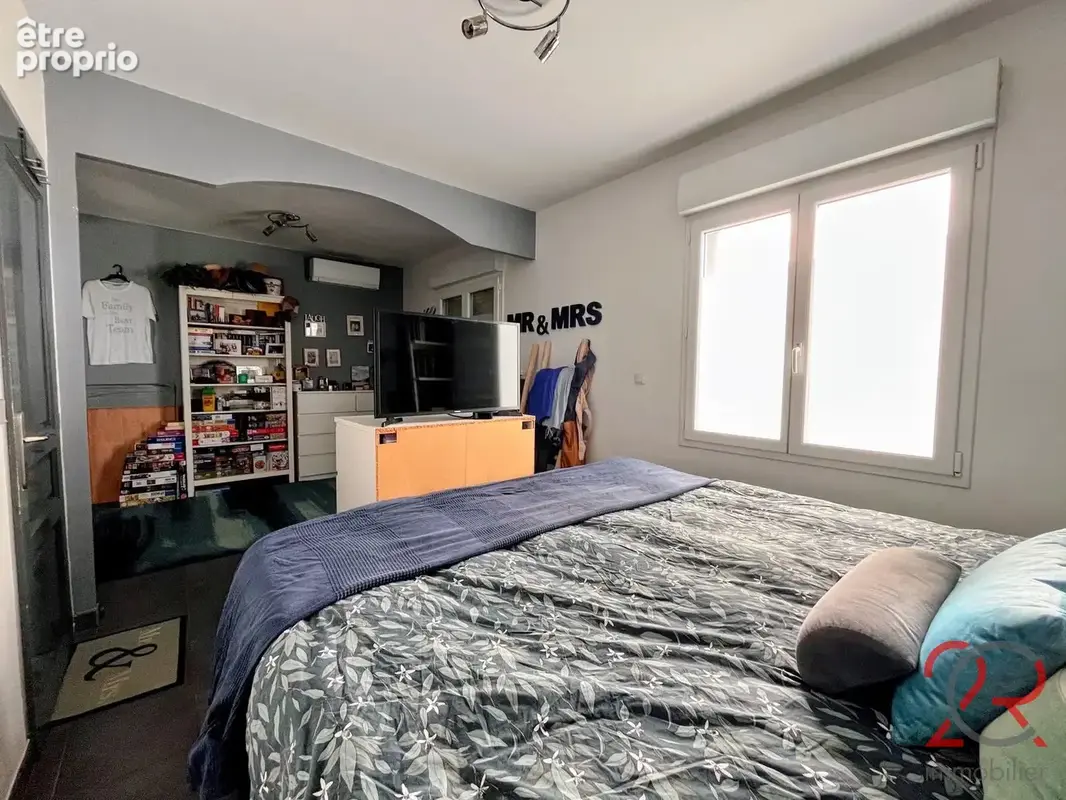 Maison aux beaux volumes avec 4 chambres, garage et piscine - photo 7