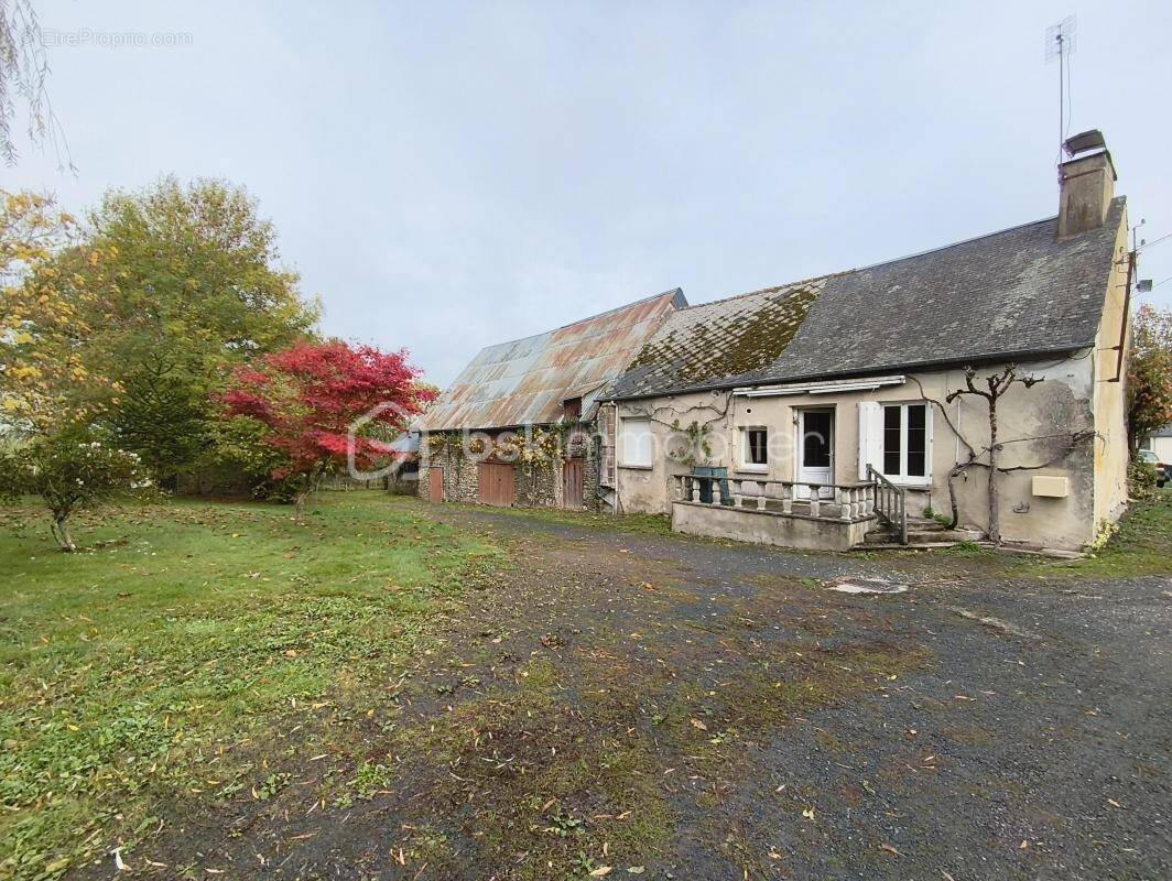 Maison à SAINT-CYR-EN-PAIL