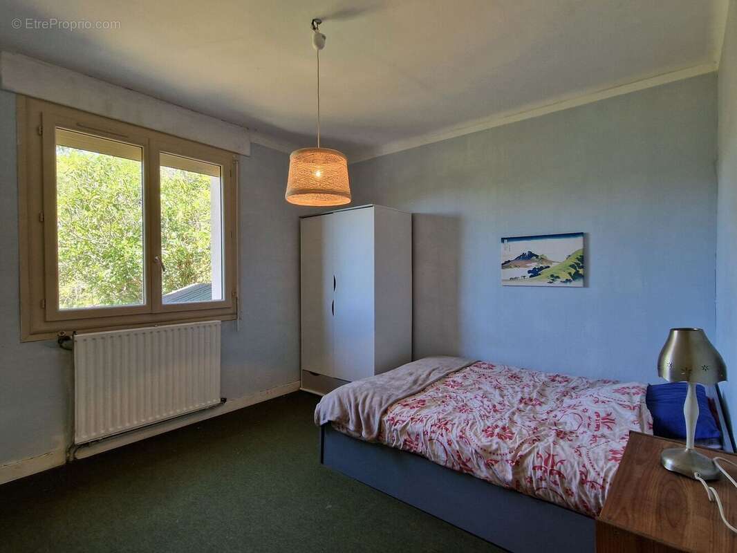 Sur hauteur, proche des commerces du Bugue, Maison d'habitation 4 chambres et terrain de 2077m2 - photo 16