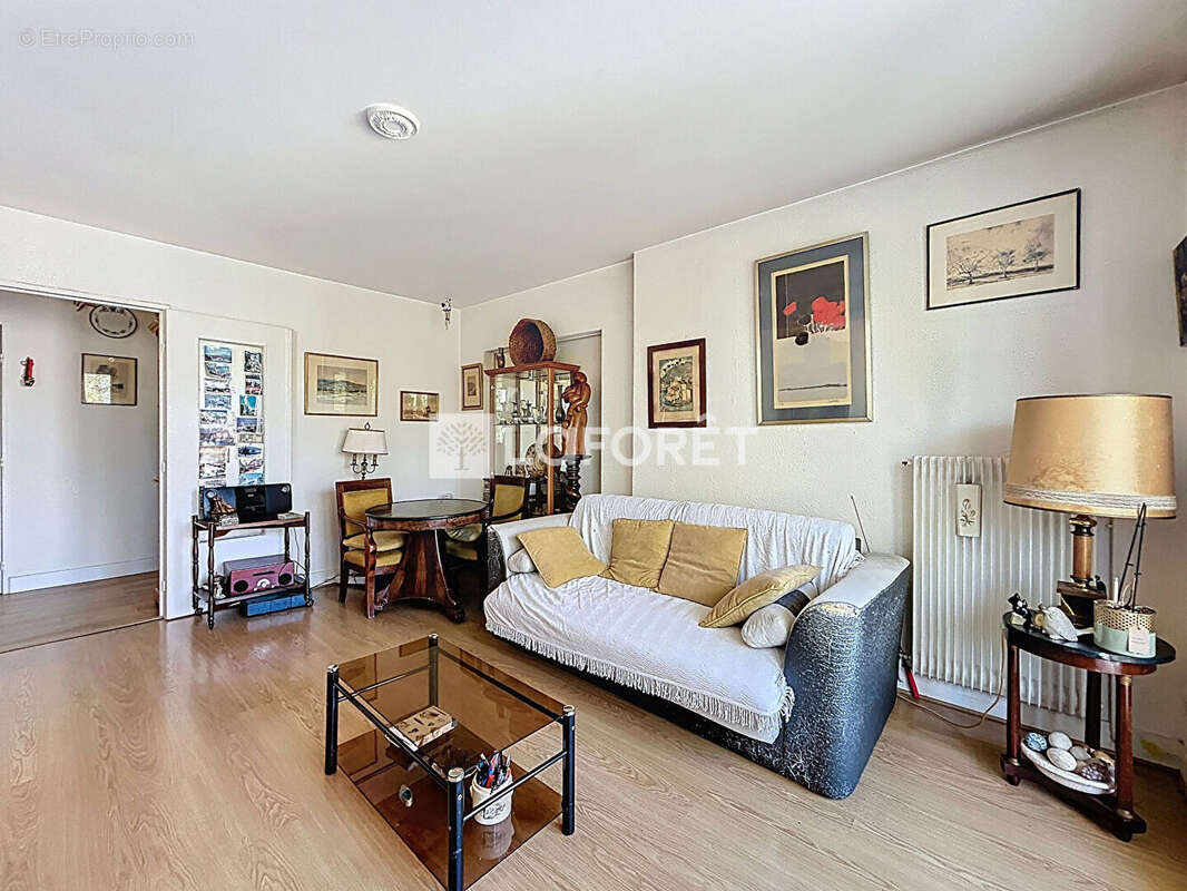 Appartement à VERNEUIL-SUR-SEINE