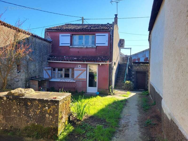Maison à vendre 4 pièces SAINT JOUIN DE MARNES (79) Terrain 318 m² - photo 8