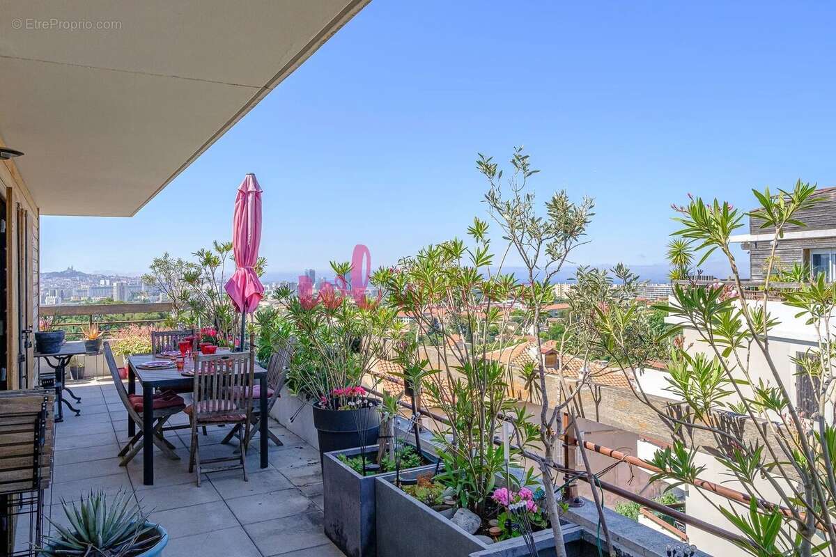 Appartement à MARSEILLE-14E