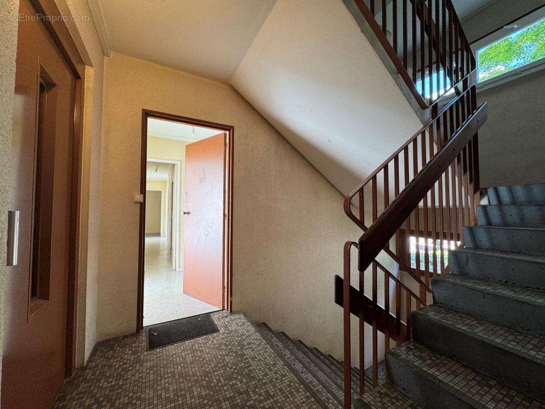 Appartement t4 au 1er étage avec ascenseur - photo 17