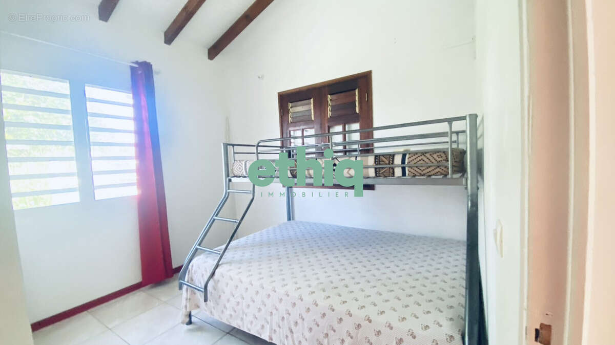 Maison à PETIT-BOURG