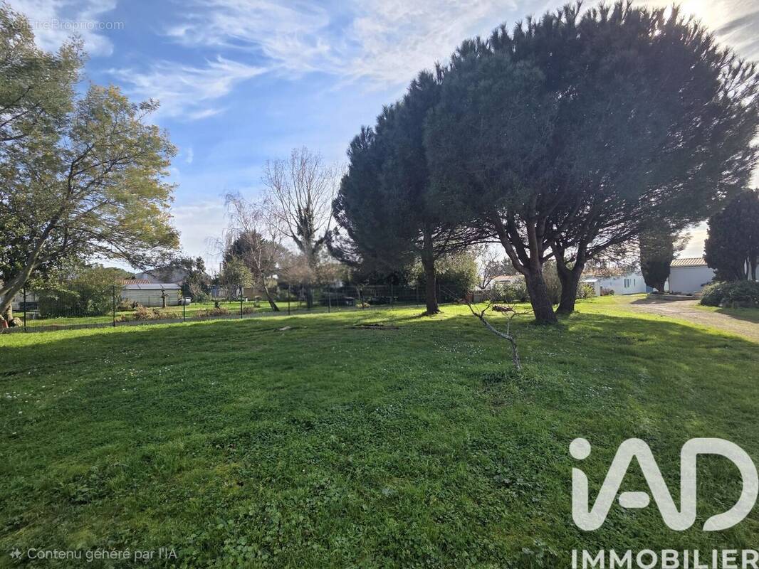 Photo 1 - Terrain à LE CHATEAU-D'OLERON