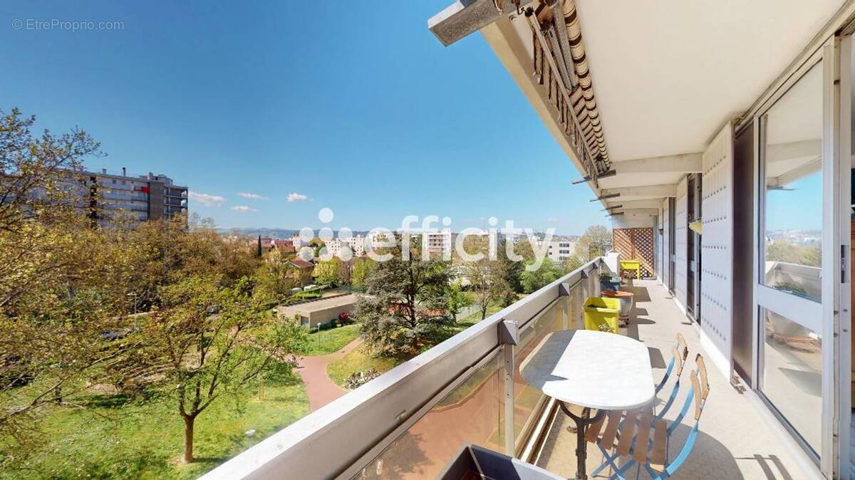 Appartement à LYON-8E