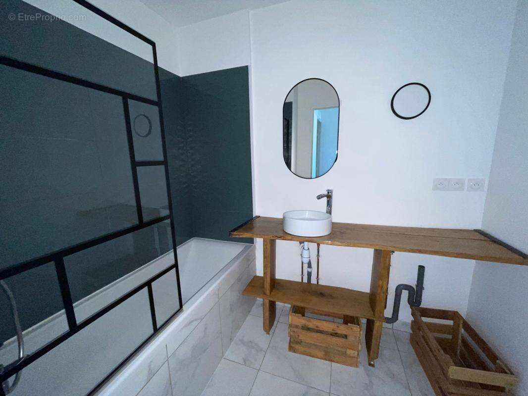 Appartement à SAINT-JEAN-DE-BRAYE