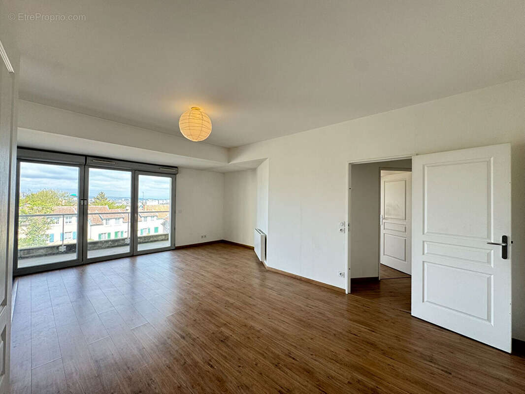 Appartement terrasse type 3  - 76 m² - secteur pommery - photo 2