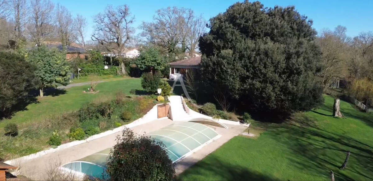 Maison à SAINT-REVEREND