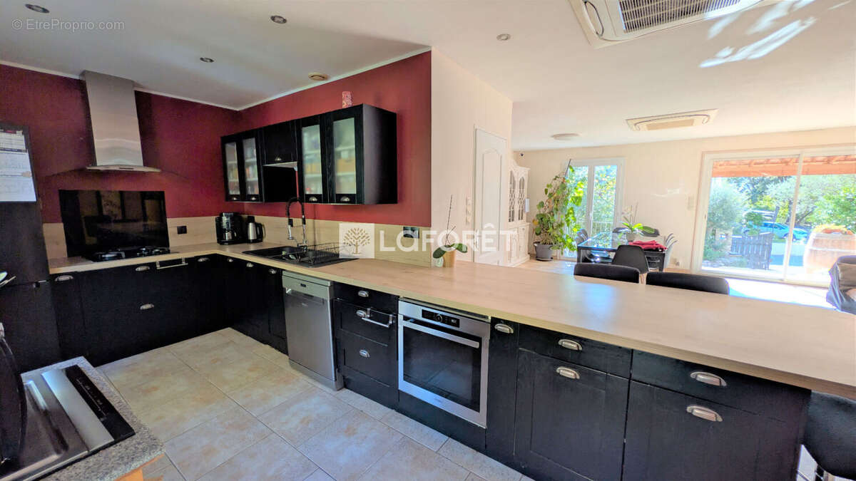 Maison à SAINT-BAUZILLE-DE-MONTMEL