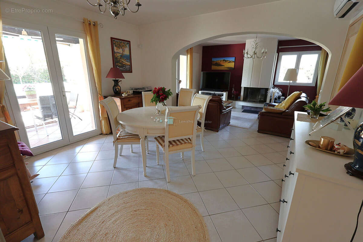 VILLA 130 m² et sous sol total sur 1575 m² de terrain avec piscine - photo 8