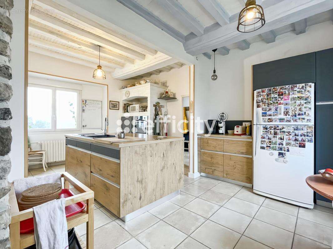 Maison 230 m² à Fye  - photo 7